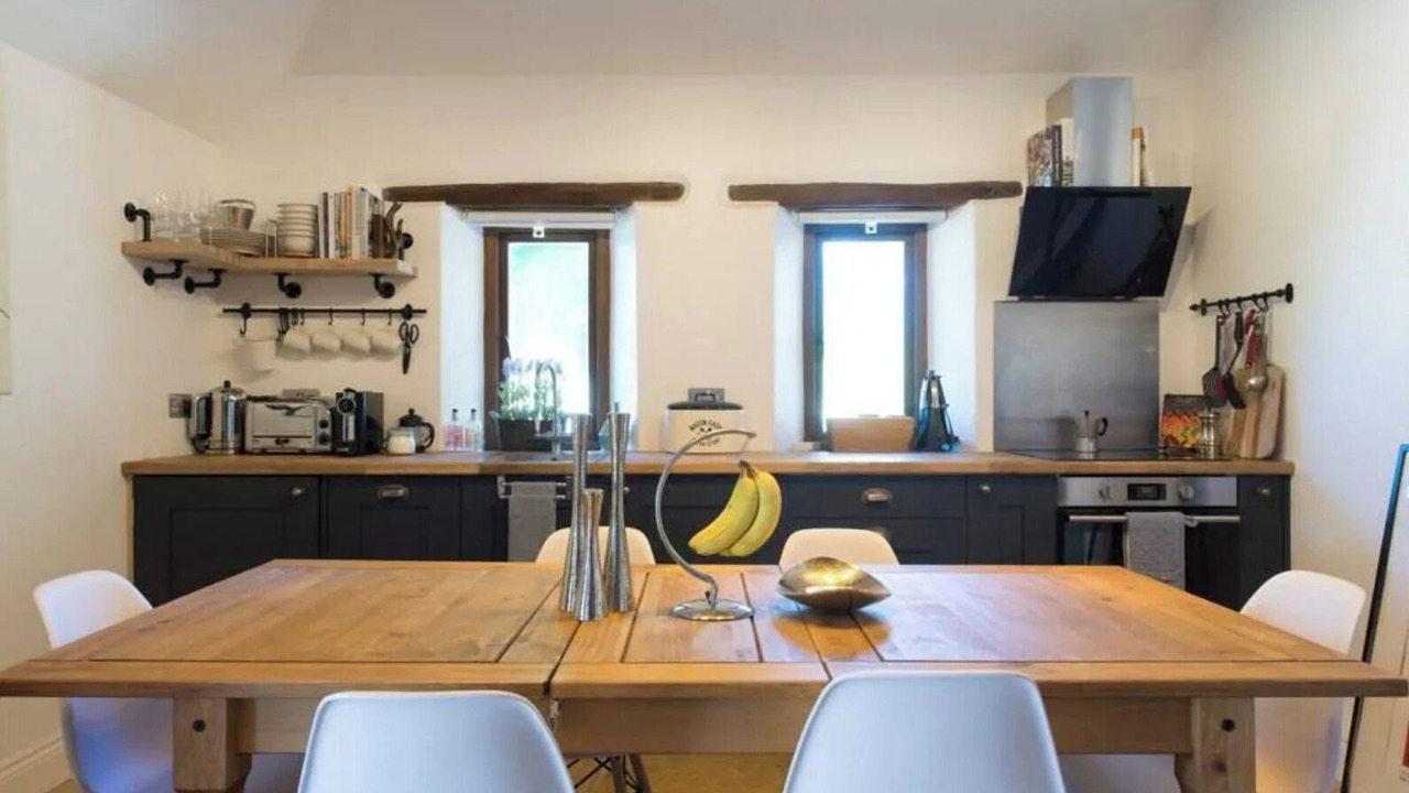 Photo of Kitchen in Brimpsfield