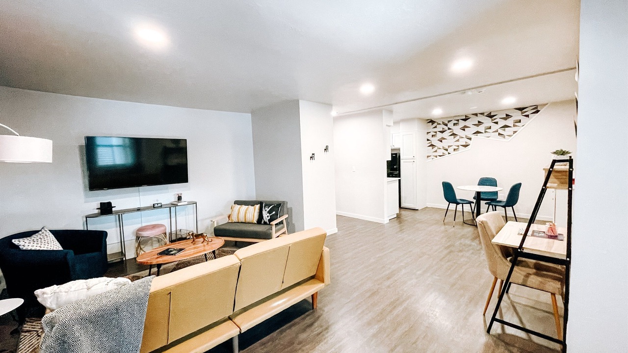 Photo of Livingroom in Midtown
