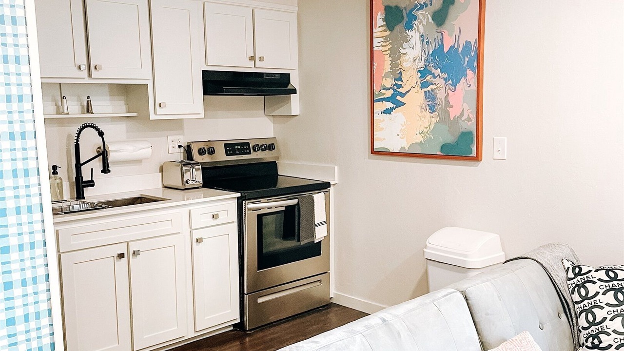 Photo of Livingroom in Midtown