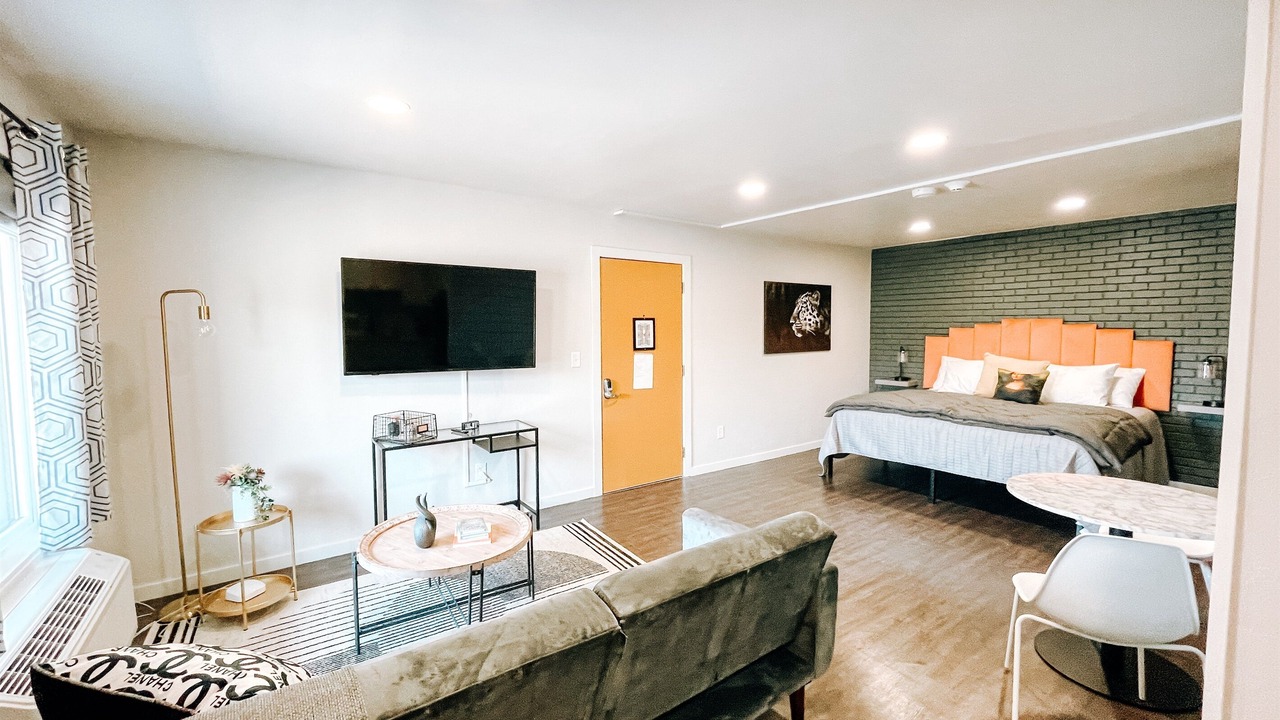Photo of Bedroom in Midtown