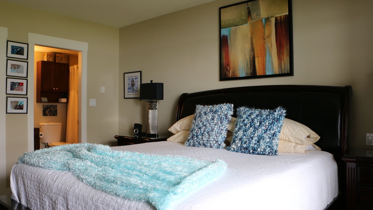Photo of Bedroom in North Oyster