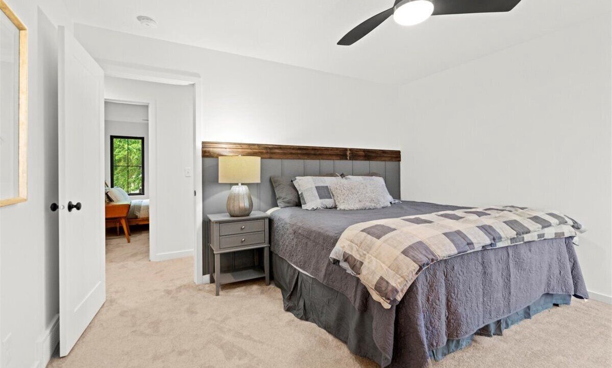Photo of Bedroom in Cedar Falls