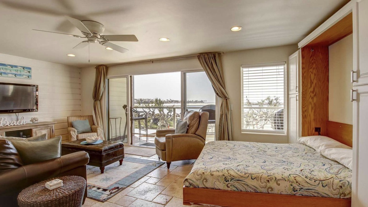 Photo of Bedroom in South Mission Beach