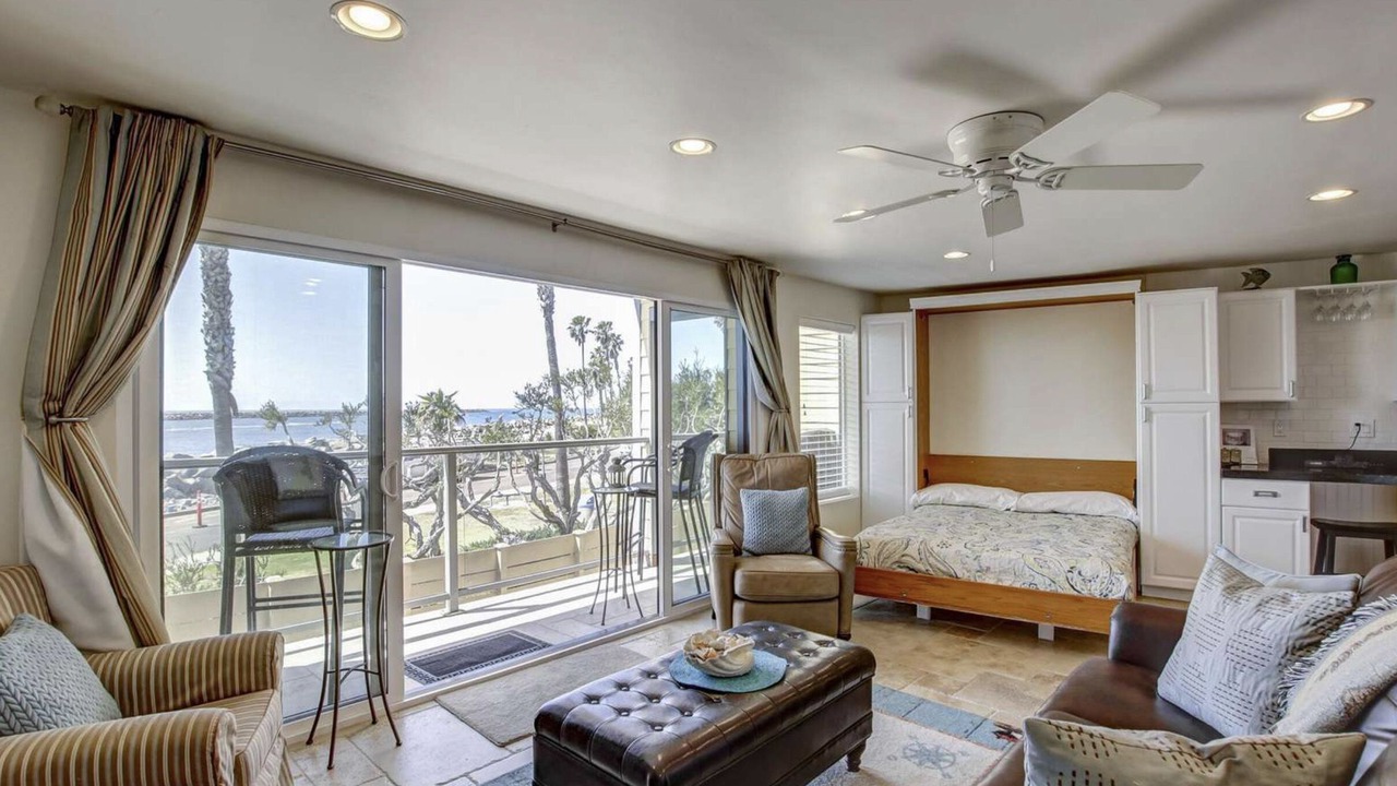 Photo of Bedroom in South Mission Beach