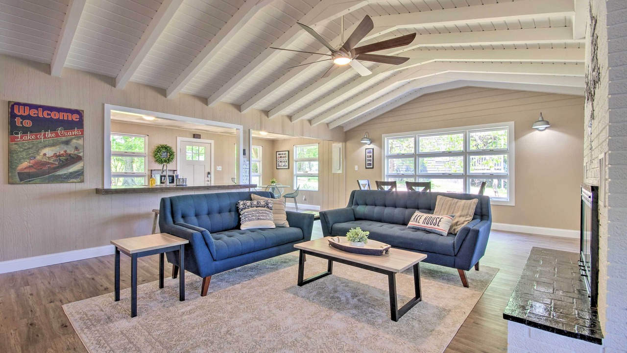 Photo of Livingroom in Lake of the Ozarks