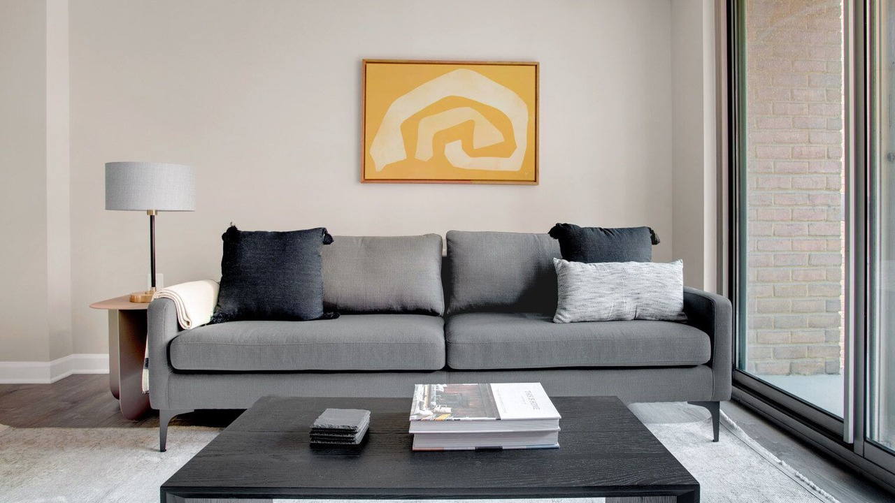 Photo of Livingroom in Connecticut Ave - K Street