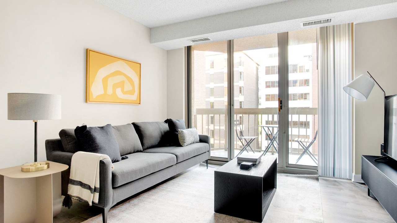 Photo of Livingroom in Connecticut Ave - K Street