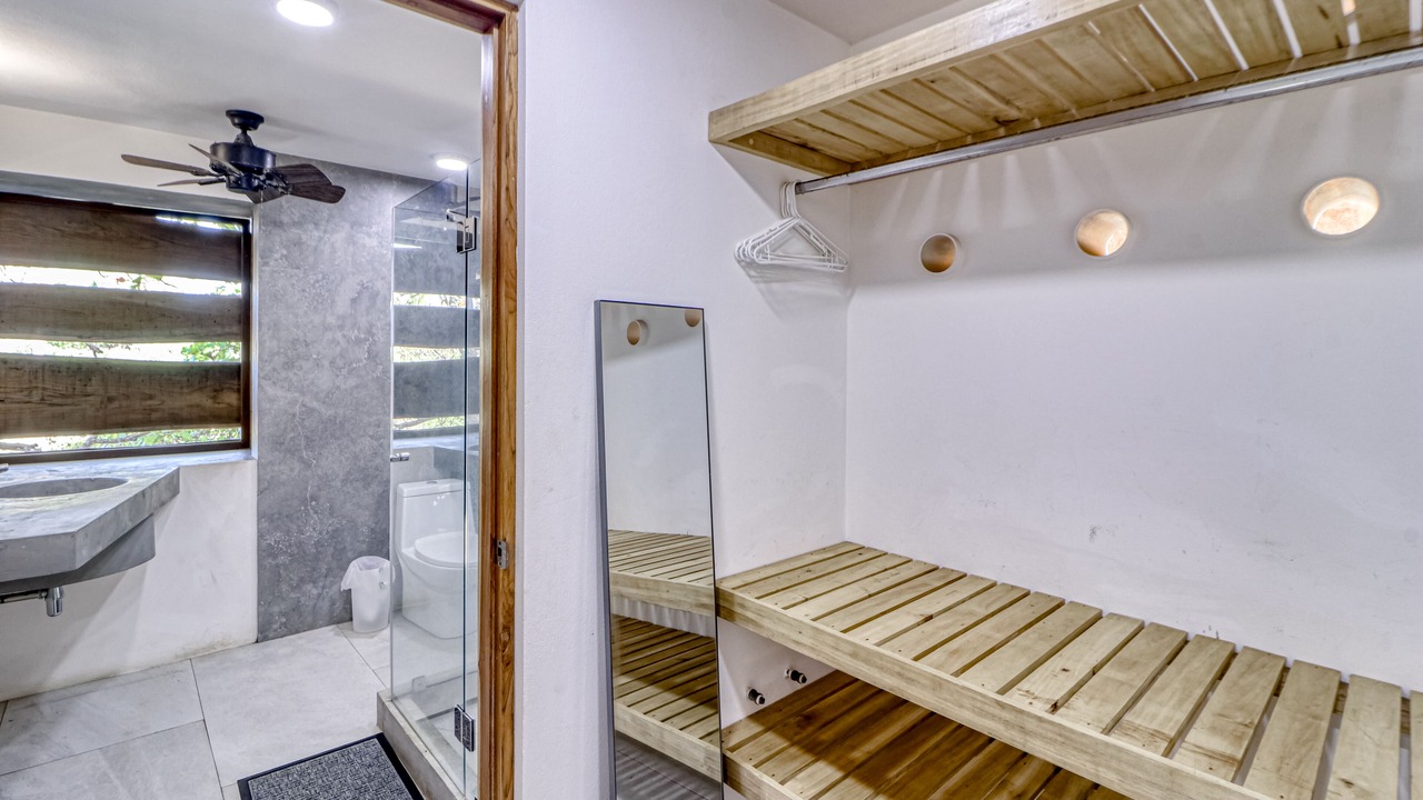 Photo of Bathroom in Javilla