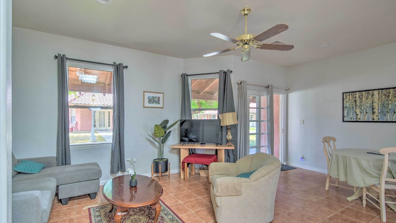 Photo of Livingroom in Eleven Mile Corner
