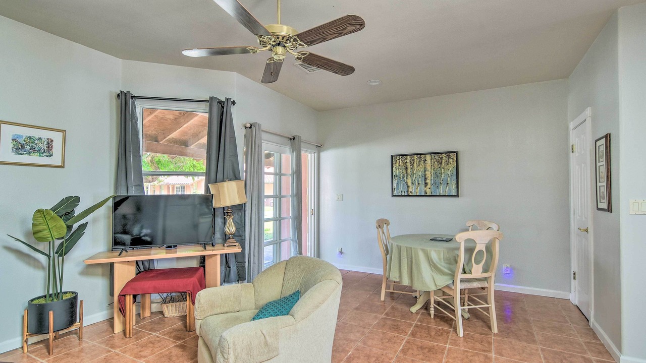 Photo of Livingroom in Eleven Mile Corner