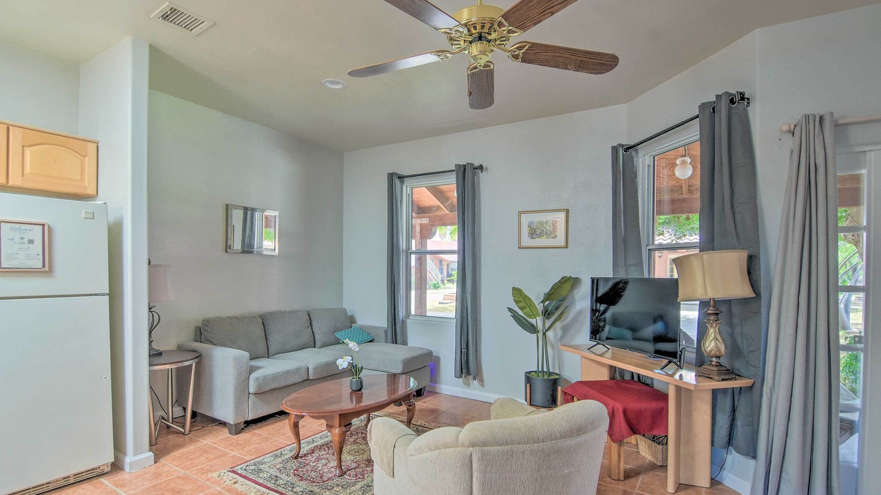 Photo of Livingroom in Eleven Mile Corner