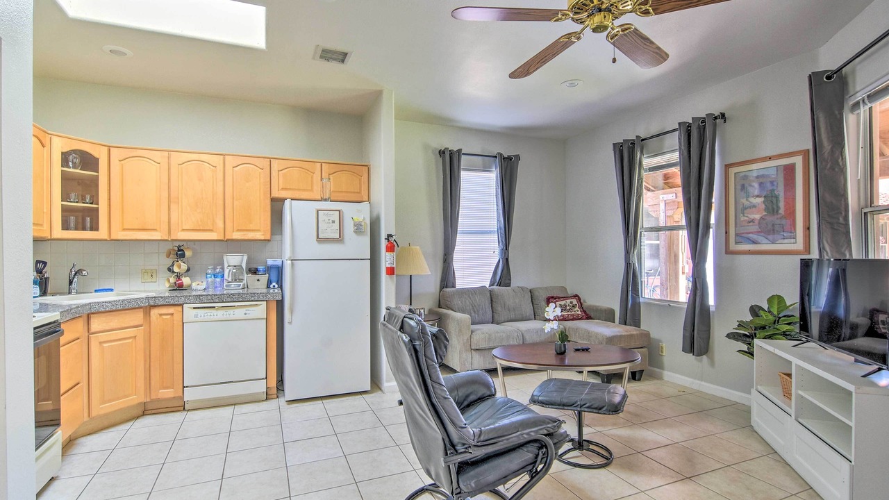 Photo of Livingroom in Eleven Mile Corner
