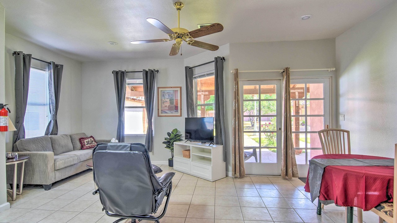 Photo of Livingroom in Eleven Mile Corner