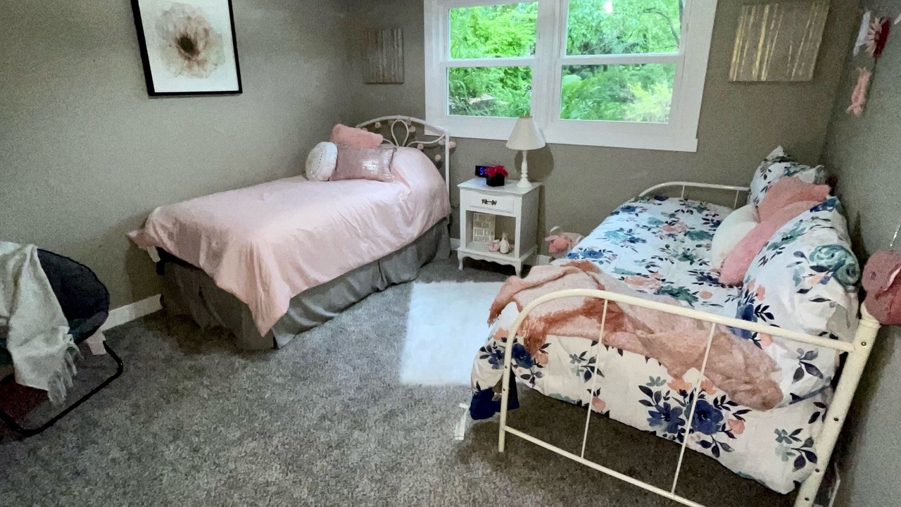 Photo of Bedroom in Ashwaubenon