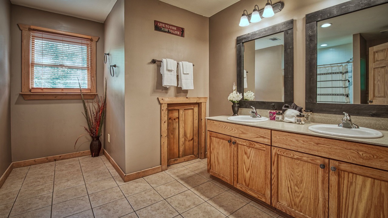 Photo of Bathroom in Ellijay