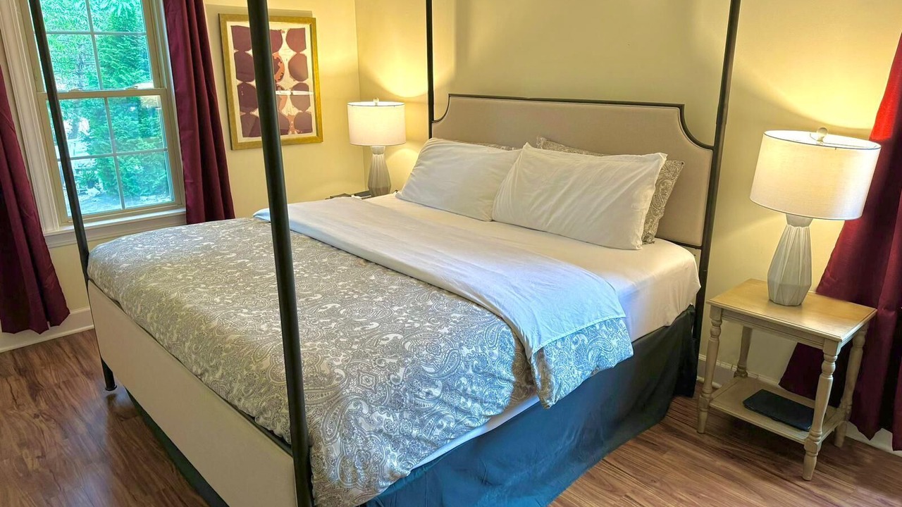 Photo of Bedroom in Wayne
