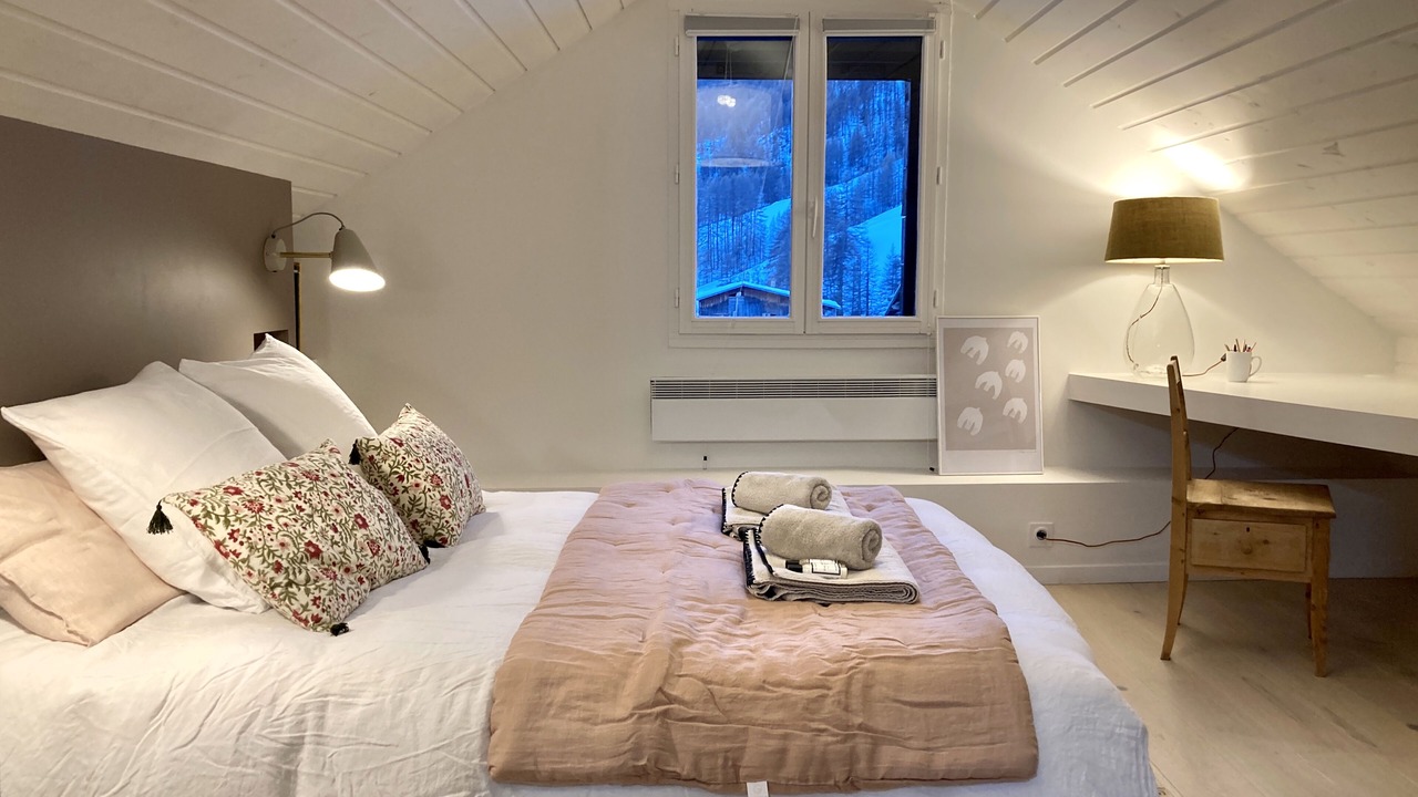 Photo of Bedroom in Molines-en-Queyras