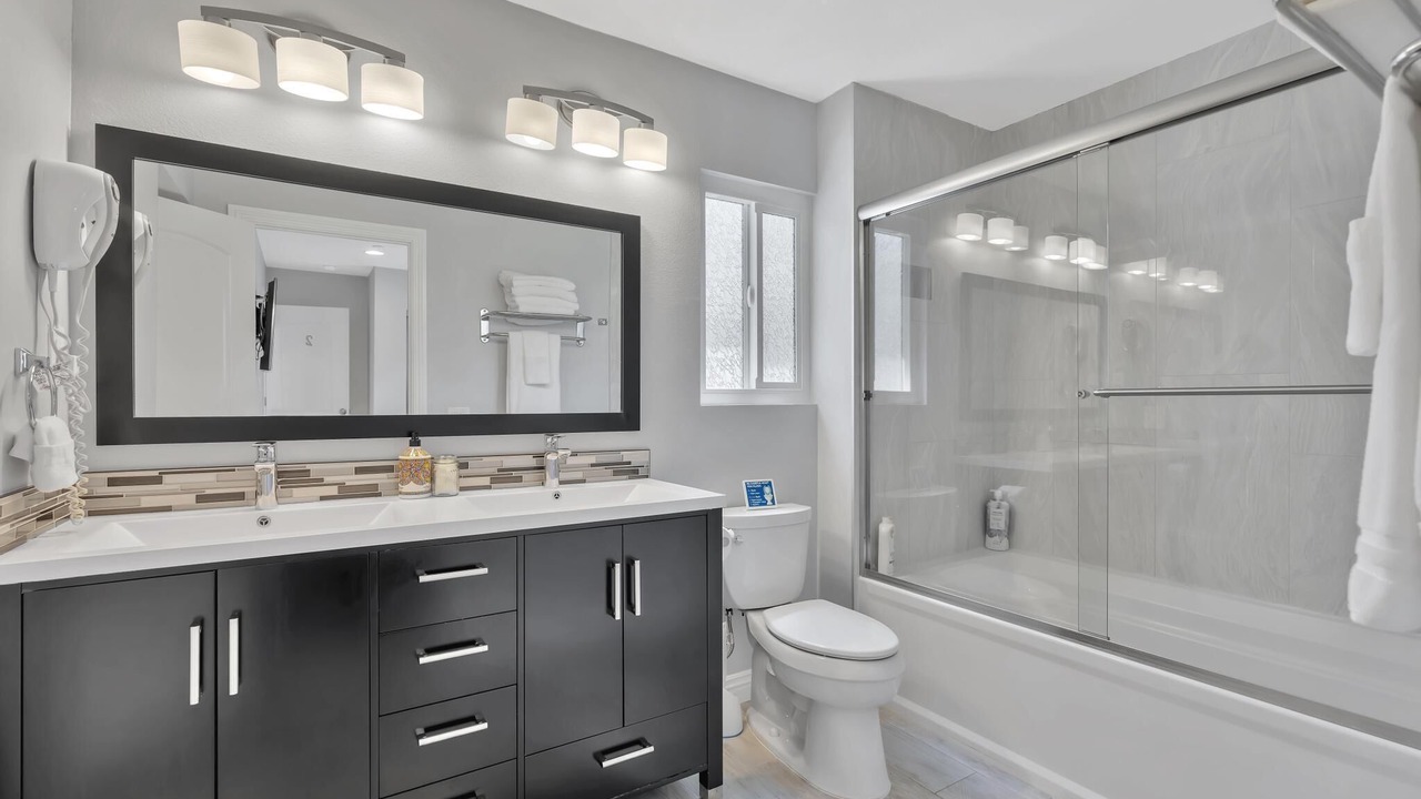 Photo of Bathroom in Southwest Anaheim