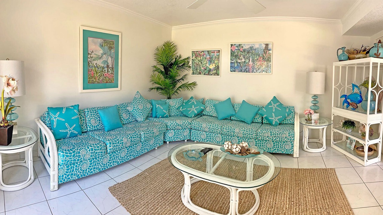 Photo of Livingroom in Seven Mile Beach