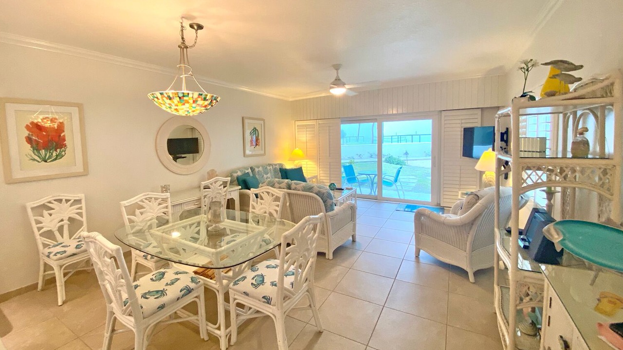 Photo of Livingroom in Seven Mile Beach