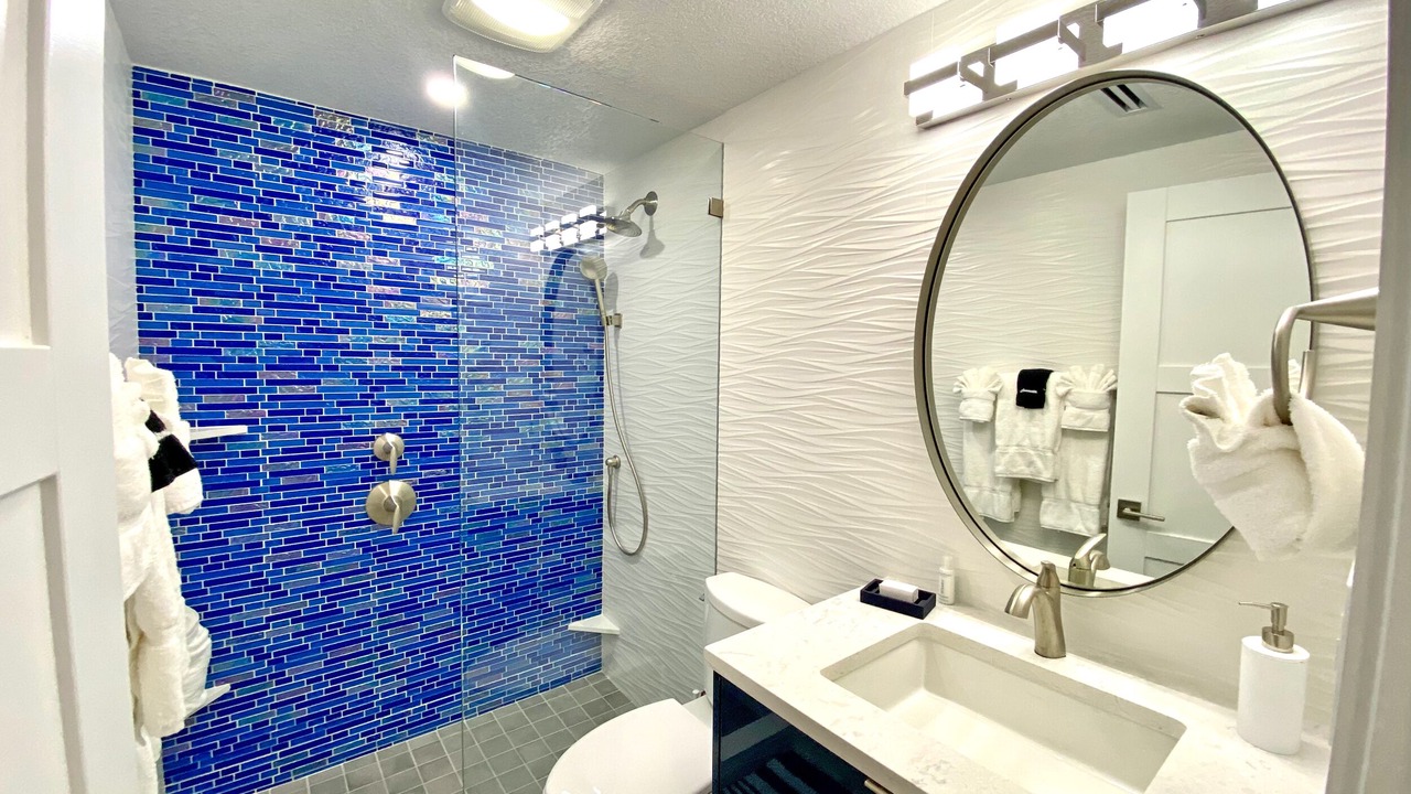 Photo of Bathroom in Seven Mile Beach