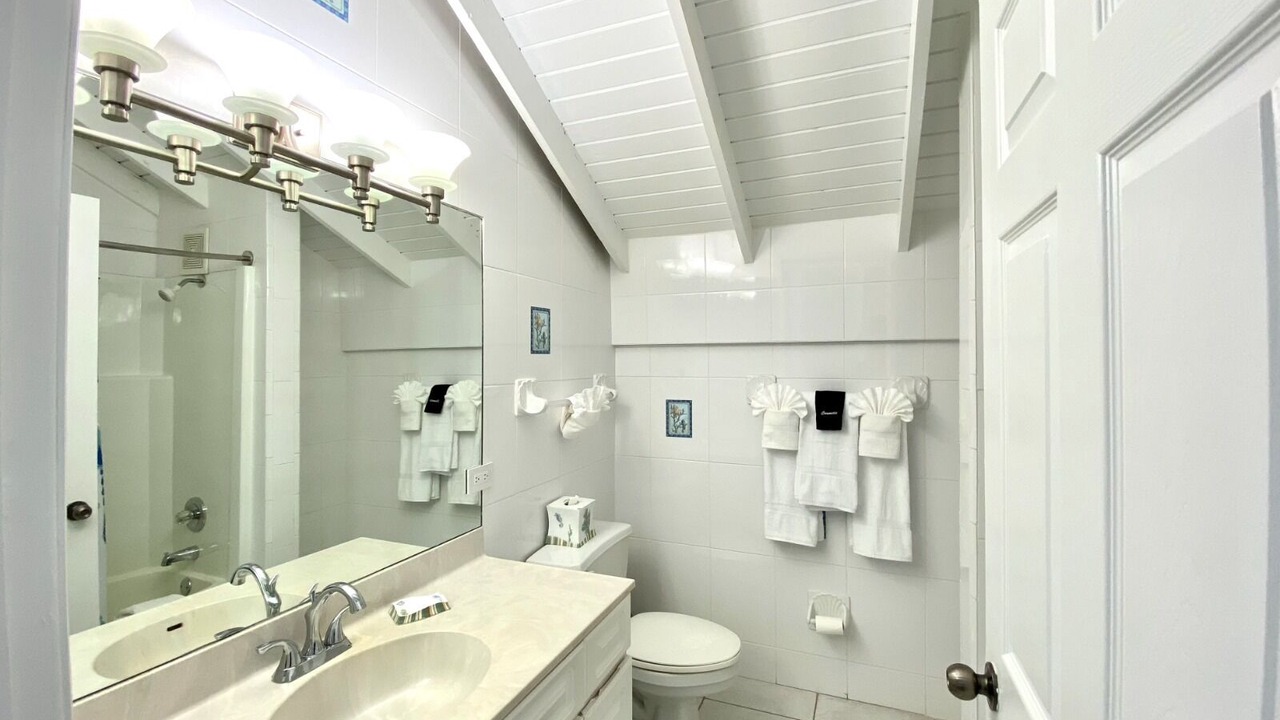 Photo of Bathroom in Seven Mile Beach