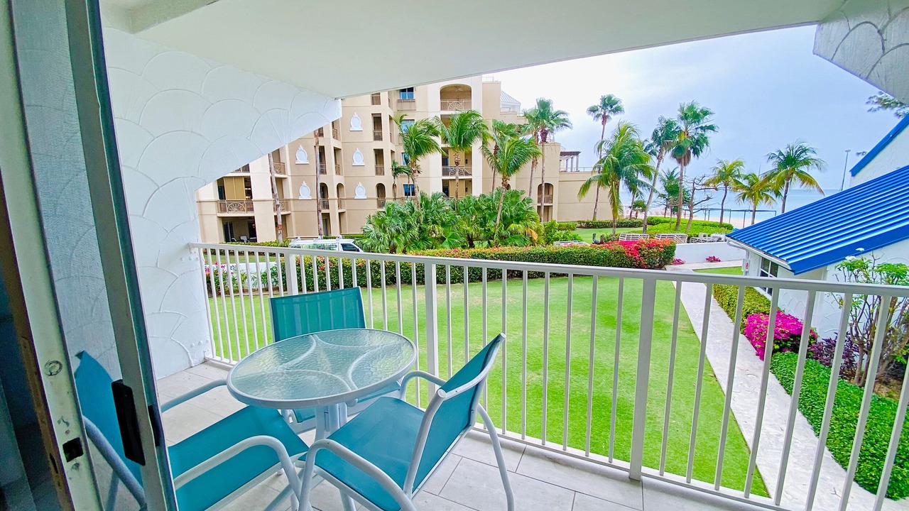 Photo of Patio Balcony in Seven Mile Beach