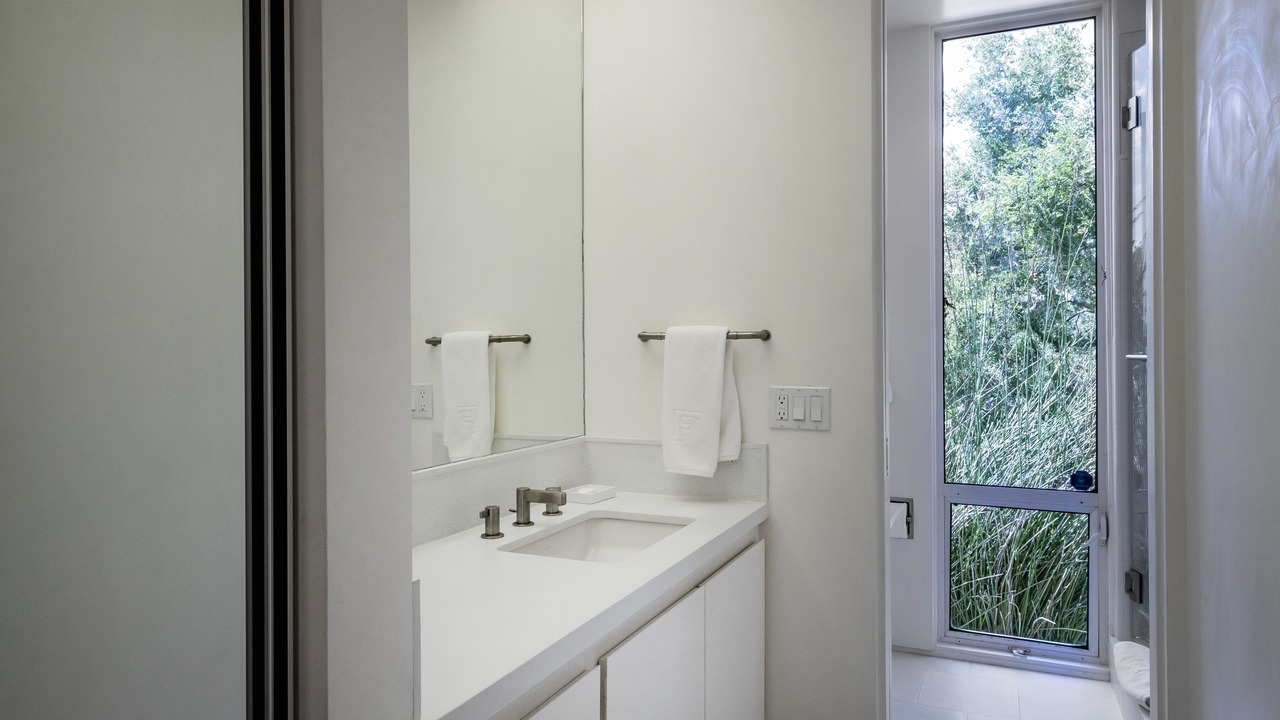 Photo of Bathroom in Carpinteria