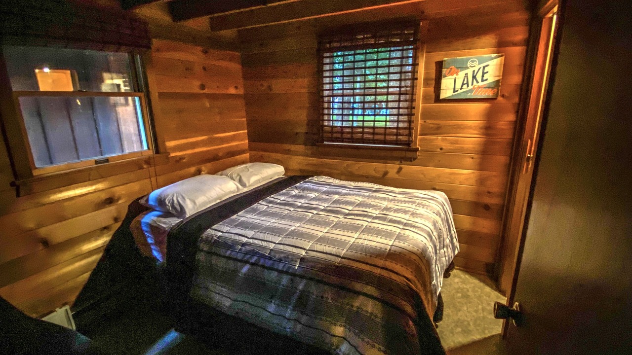Photo of Bedroom in Lakeville