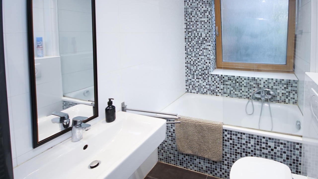 Photo of Bathroom in Universitat