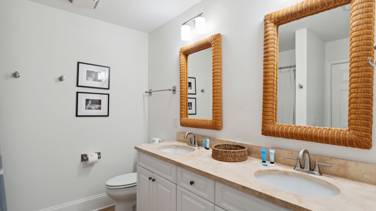 Photo of Bathroom in Sunset Point