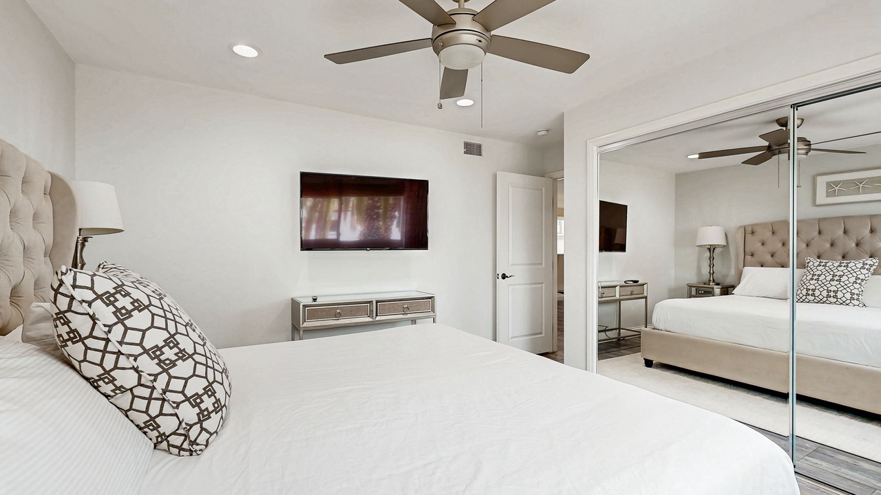Photo of Bedroom in Balboa Island