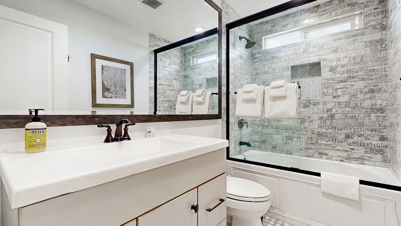 Photo of Bathroom in Balboa Island
