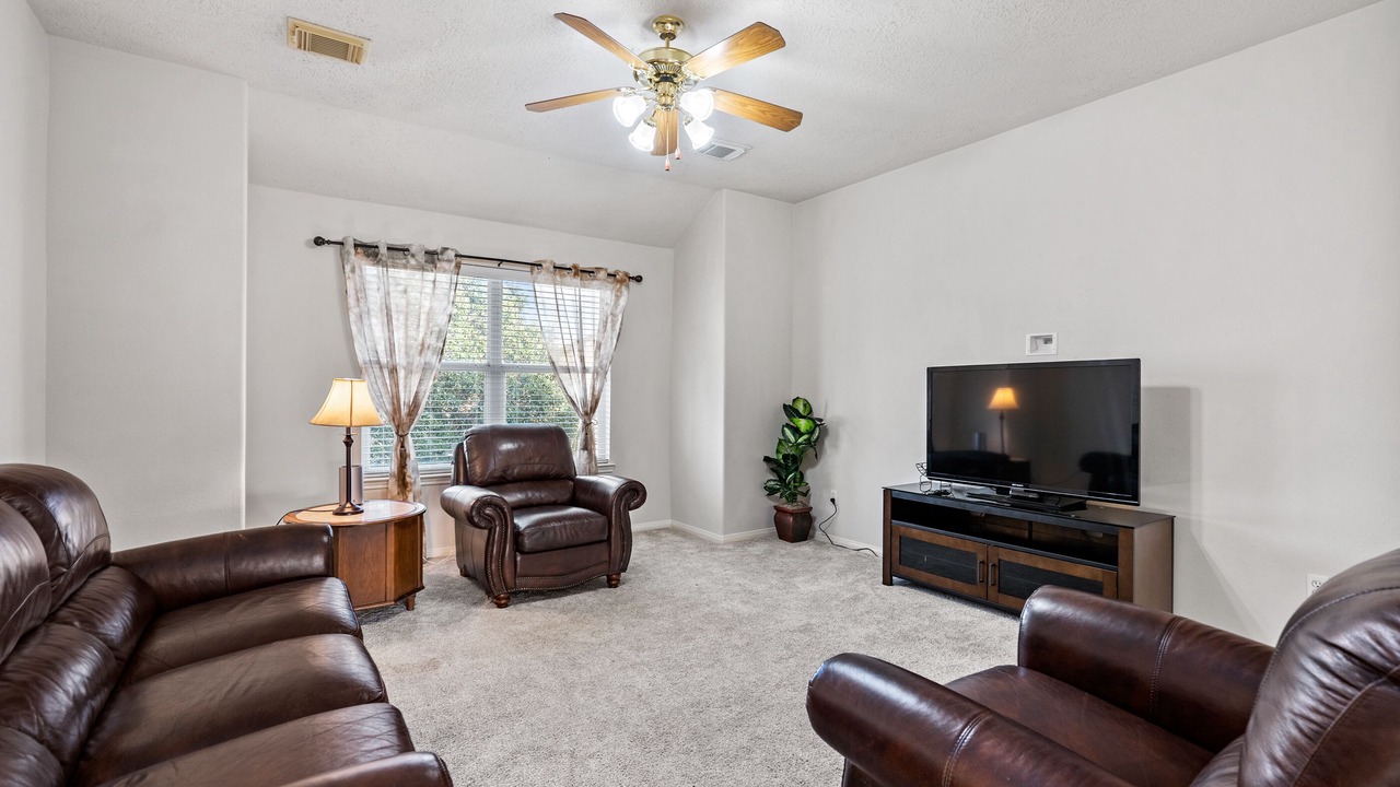 Photo of Livingroom in Spring