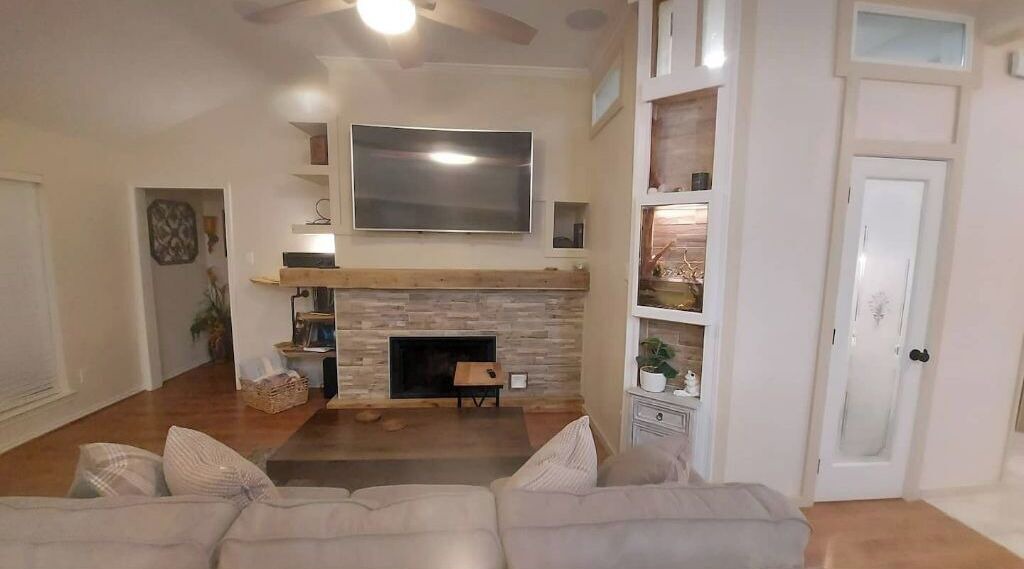 Photo of Livingroom in Pearland