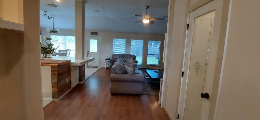Photo of Livingroom in Pearland