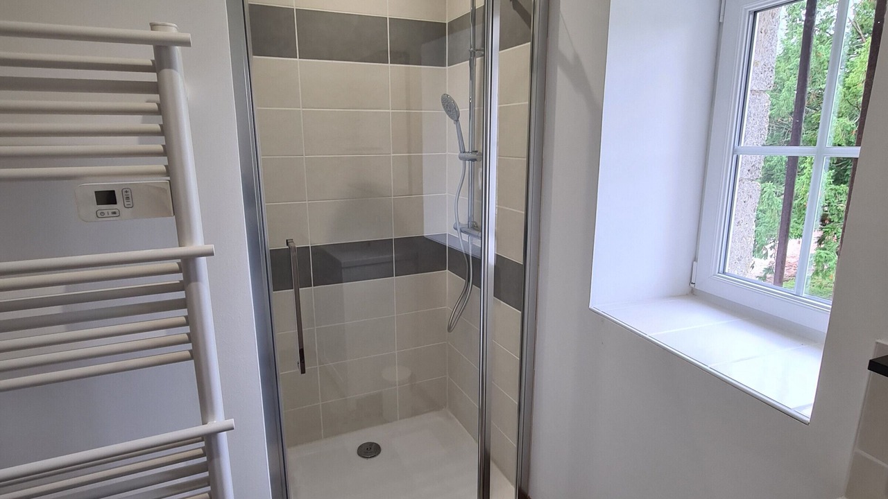 Photo of Bathroom in Loury