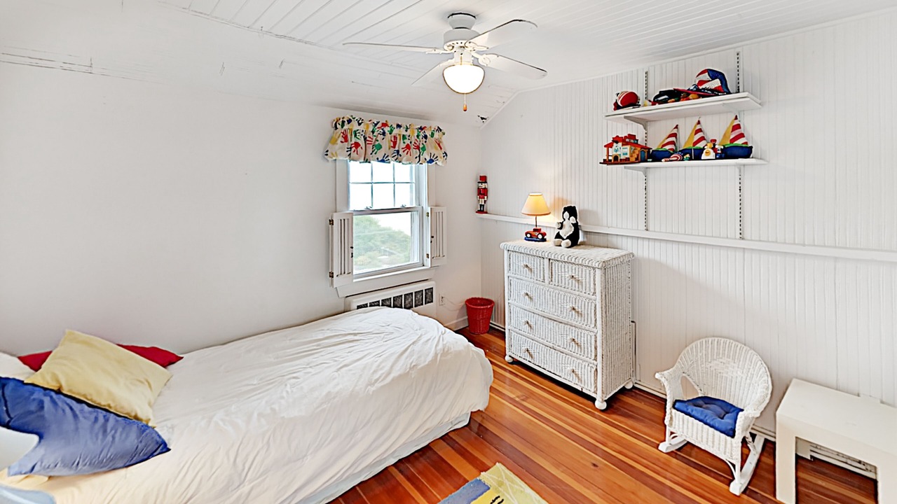 Photo of Bedroom in Sagamore Beach