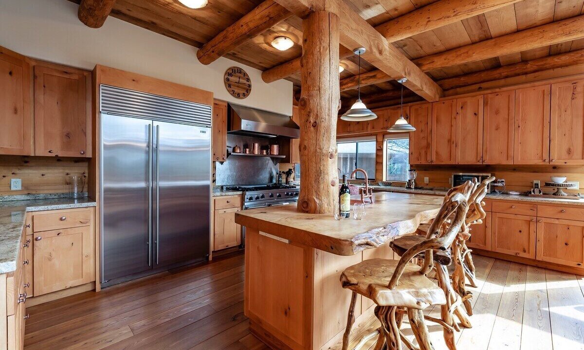 Photo of Kitchen in Shaver Lake