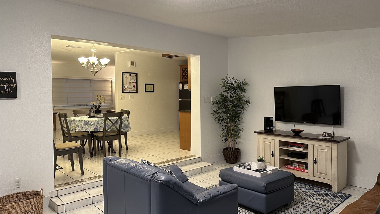 Photo of Livingroom in Leisure City