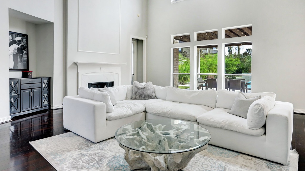 Photo of Livingroom in Pearland