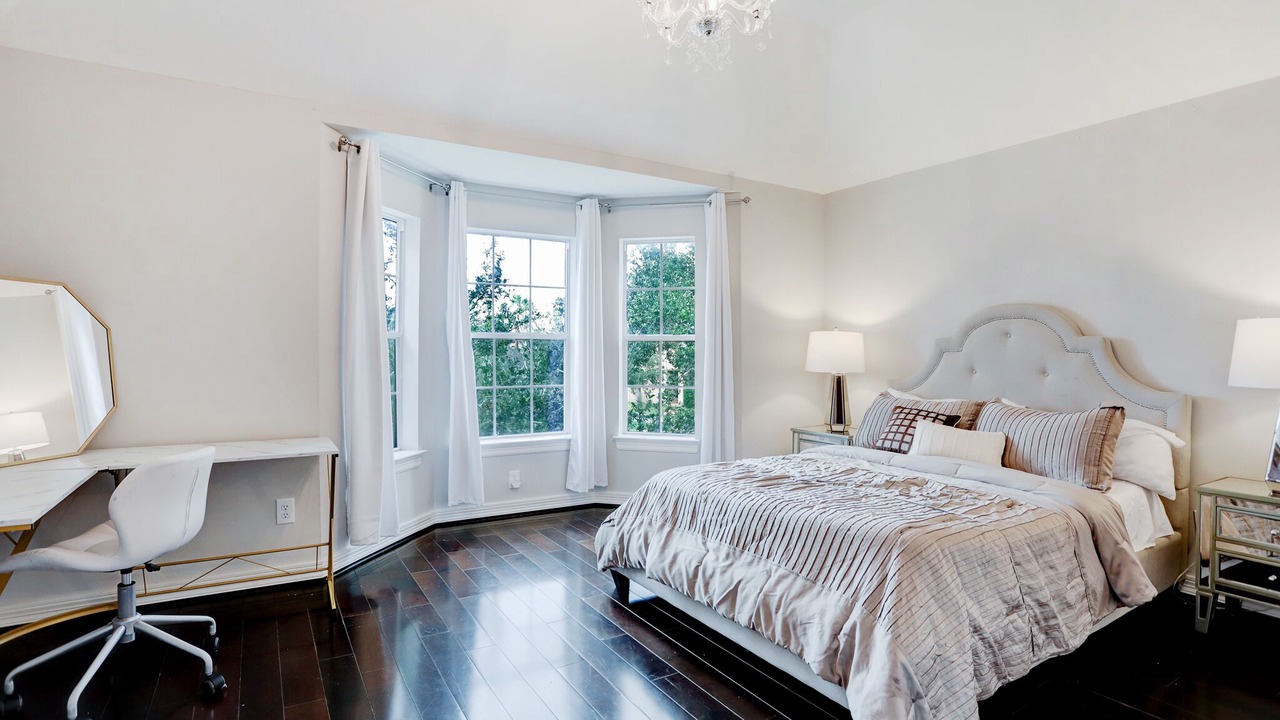 Photo of Bedroom in Pearland