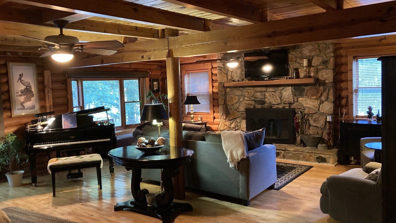 Photo of Bedroom in Chapin