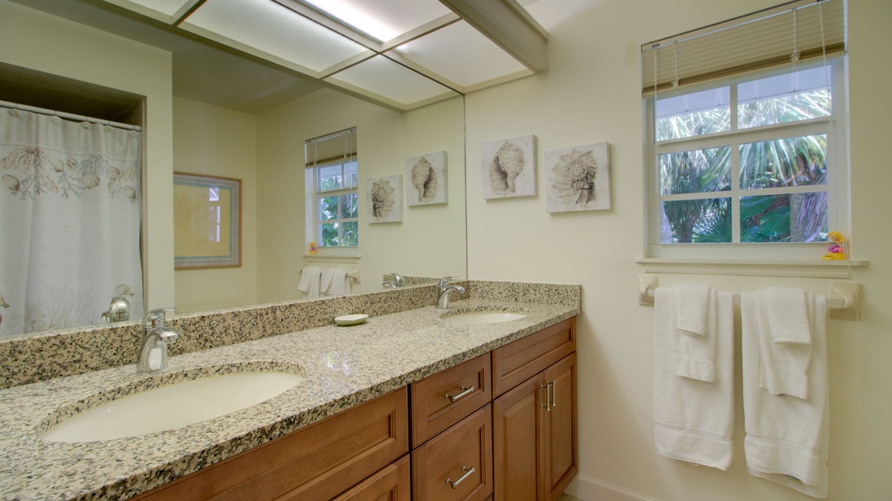 Photo of Bathroom in Heron's Landing