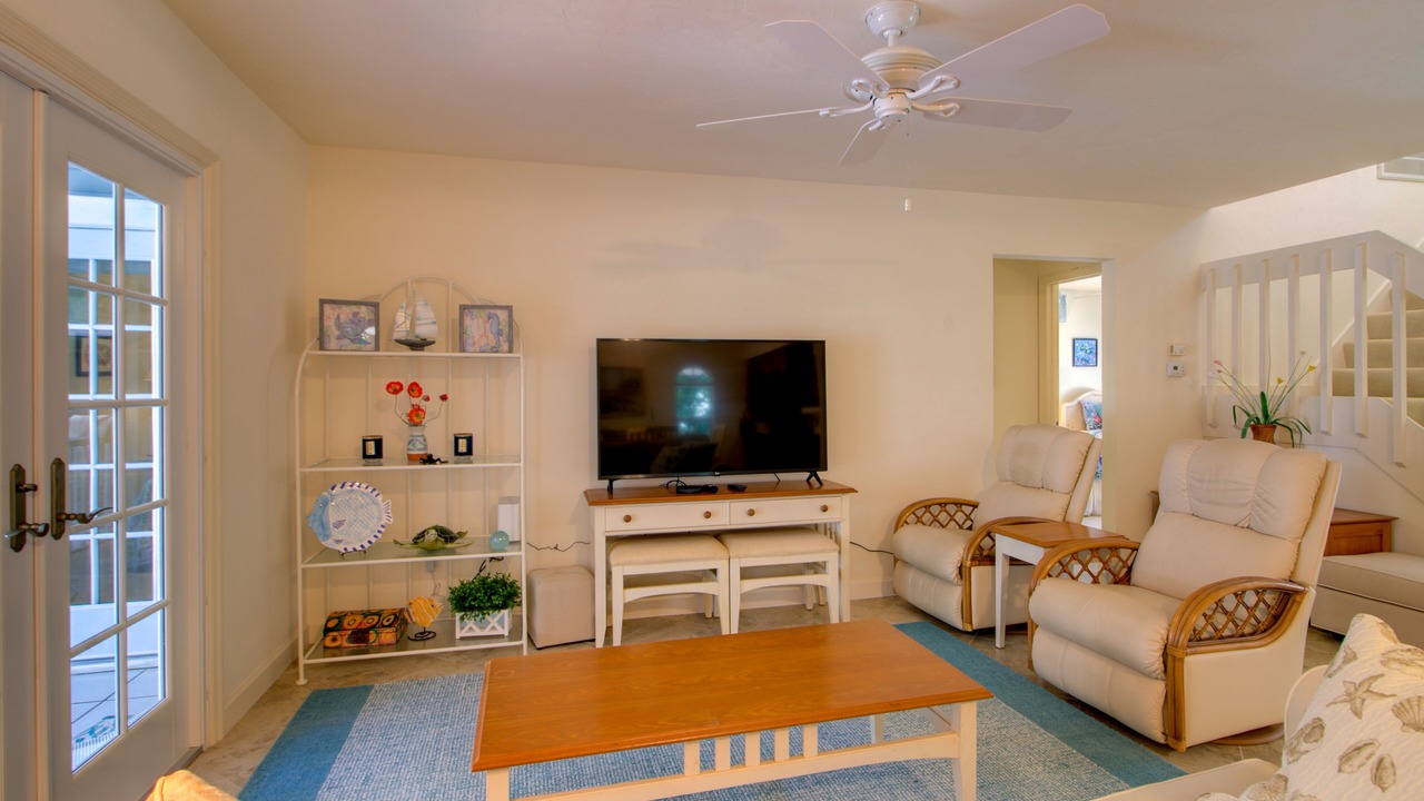 Photo of Livingroom in Heron's Landing