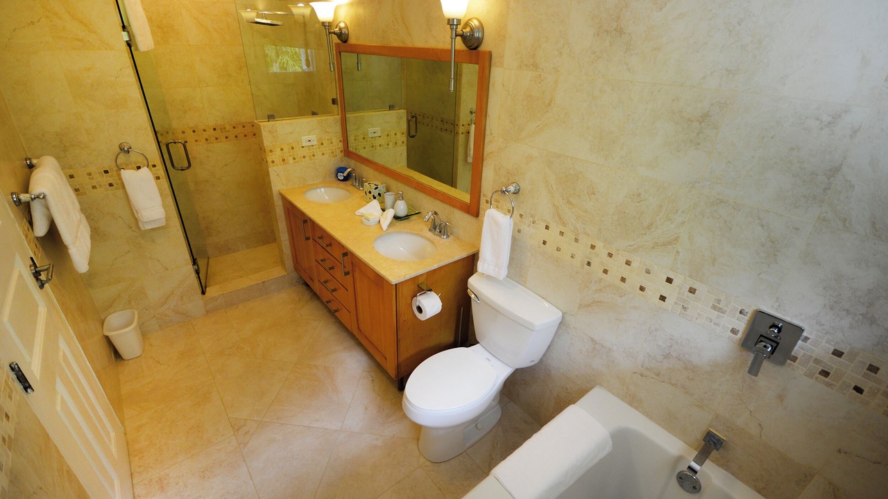 Photo of Bathroom in Halcyon Heights
