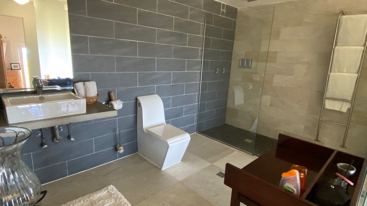 Photo of Bathroom in Mamora Bay