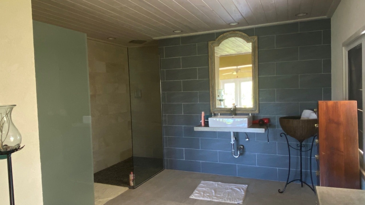 Photo of Bathroom in Mamora Bay