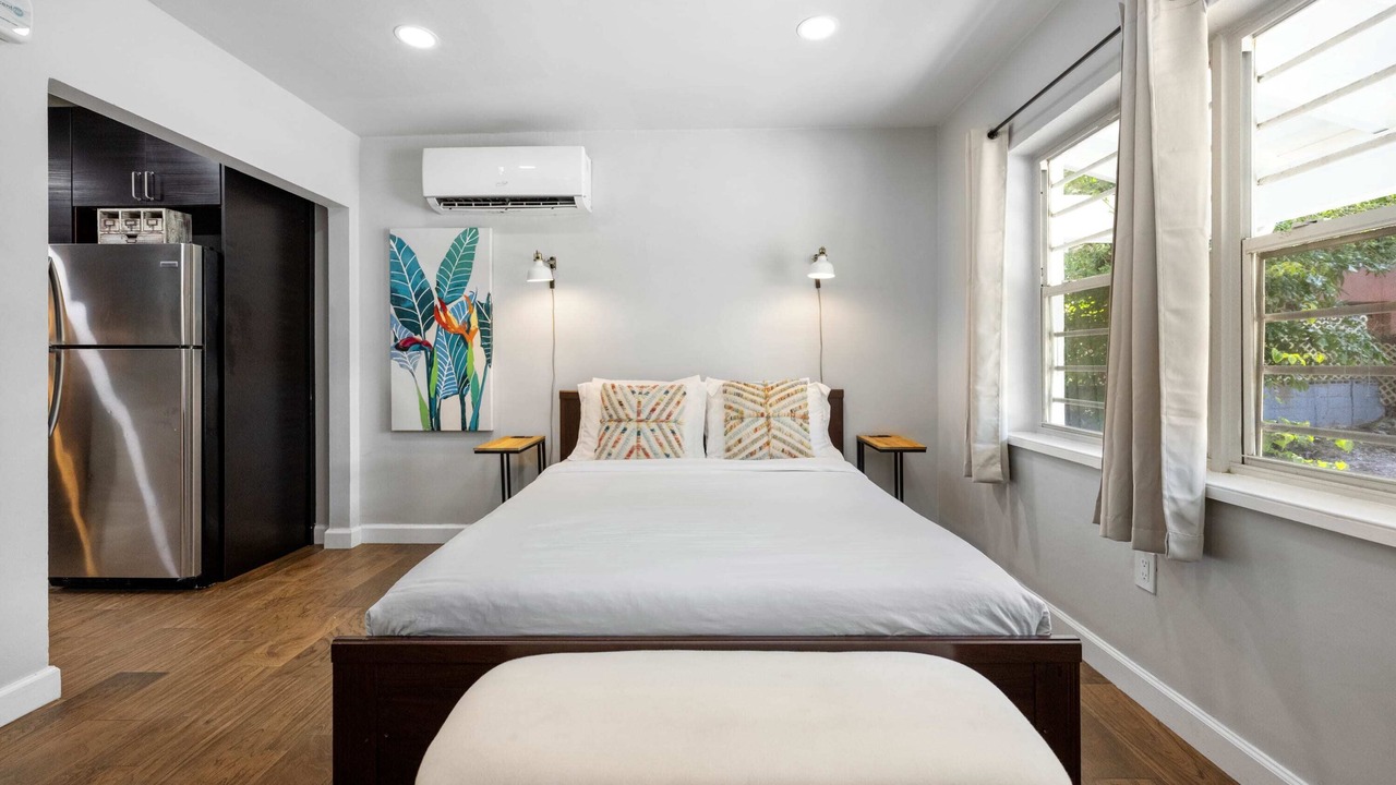 Photo of Bedroom in Northeast Miami