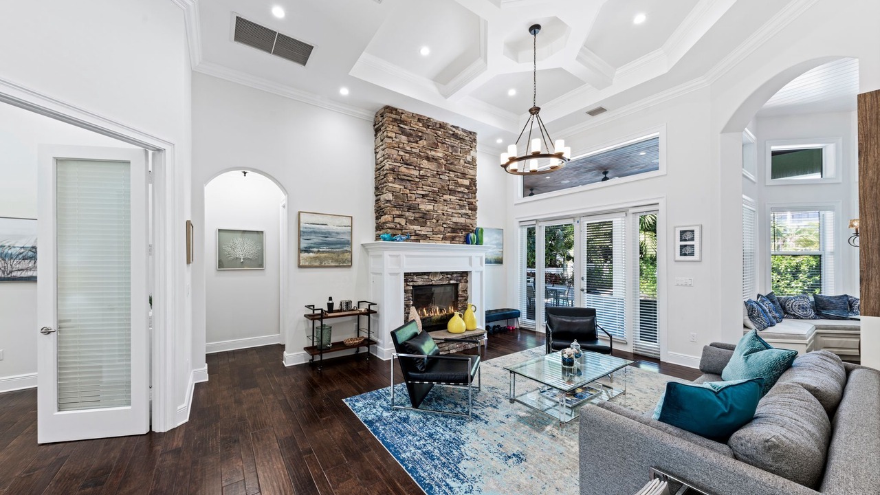 Photo of Livingroom in Lauderdale Beach